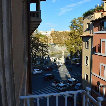 Una Finestra Su Castel Sant'Angelo Rom Exterior foto