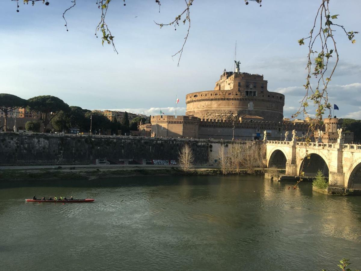 Una Finestra Su Castel Sant'Angelo Rom Exterior foto